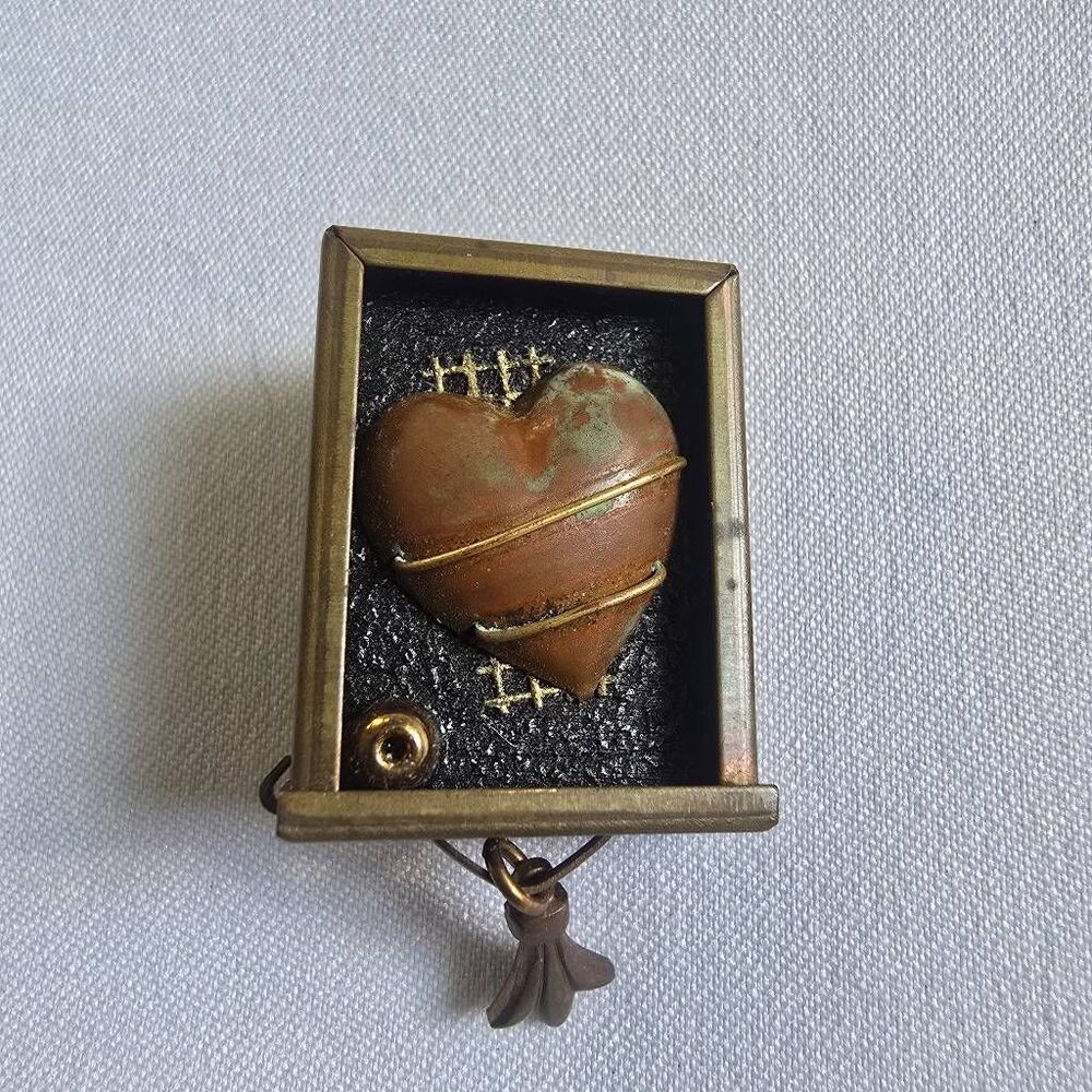 Vintage Signed SUSAN GOULD Heart Shadow Box Brooch Pin, 1" x 3/4", Artsy